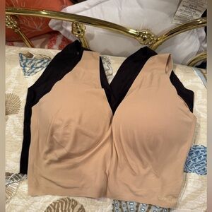 Lot of 2 lounge bras